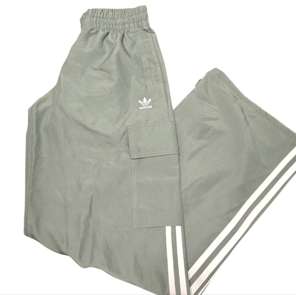 Adidas NWT Original 3 Stripe Green Track Cargo Pants Women's Small - Picture 3 of 9